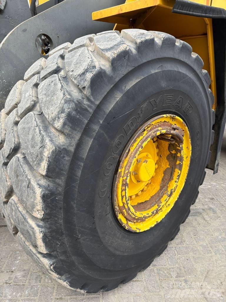 Volvo L 150 E Naudoti ratiniai krautuvai