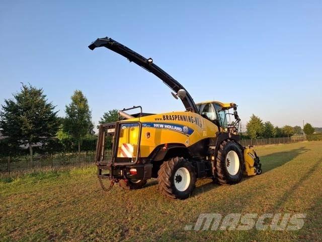New Holland FR700 Pašarų ruošimo technika