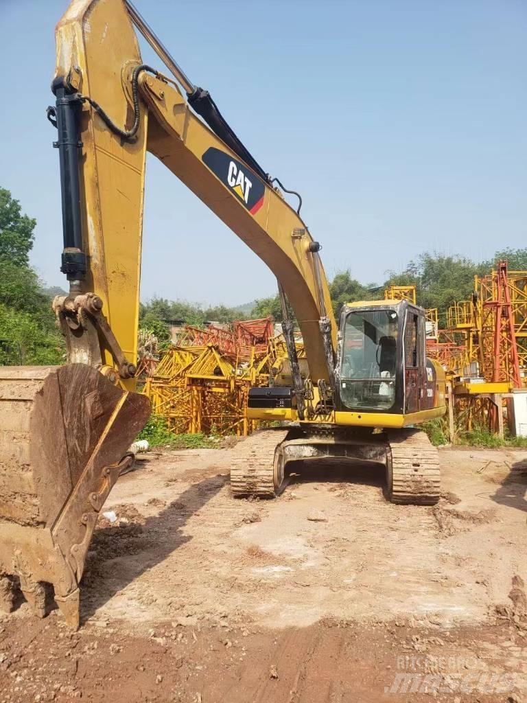 CAT 320 D Vikšriniai ekskavatoriai