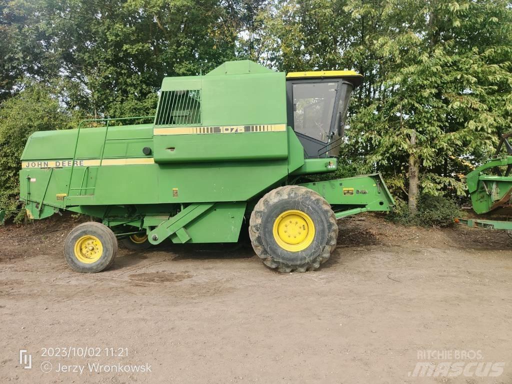 John Deere 1075 Derliaus nuėmimo kombainai