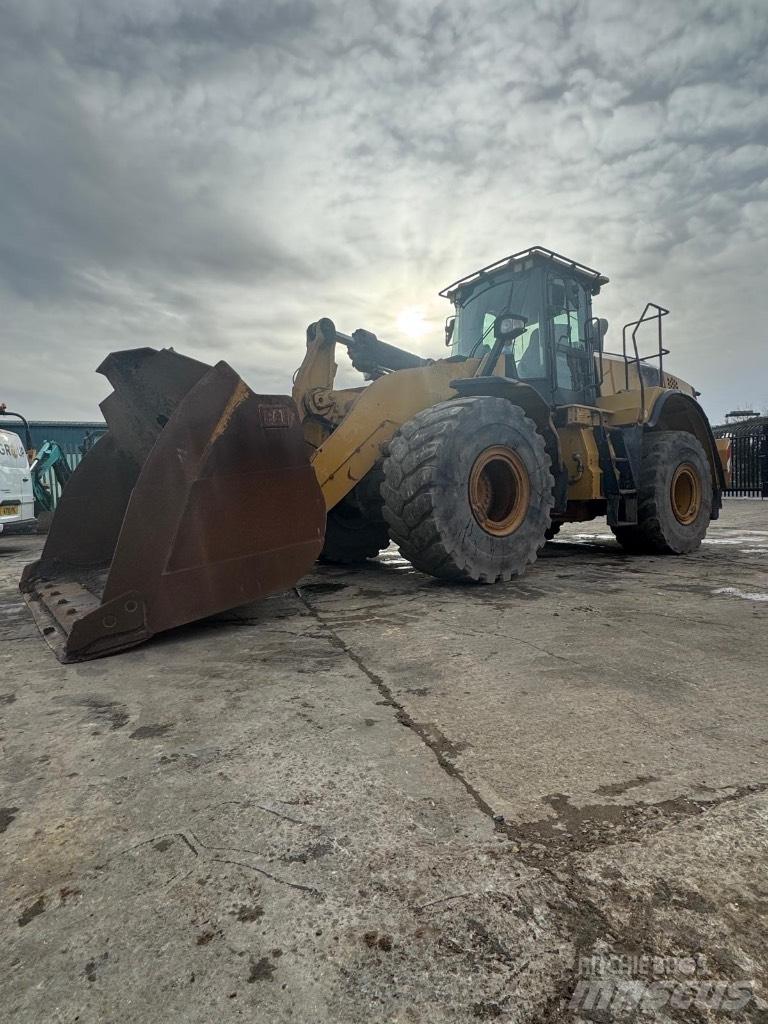 CAT 972 M Naudoti ratiniai krautuvai