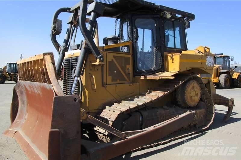 CAT D6R2 Vikšriniai buldozeriai