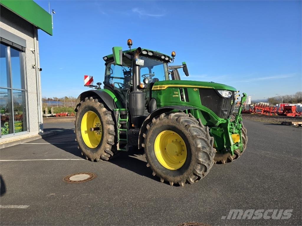 John Deere 6R230 Traktoriai