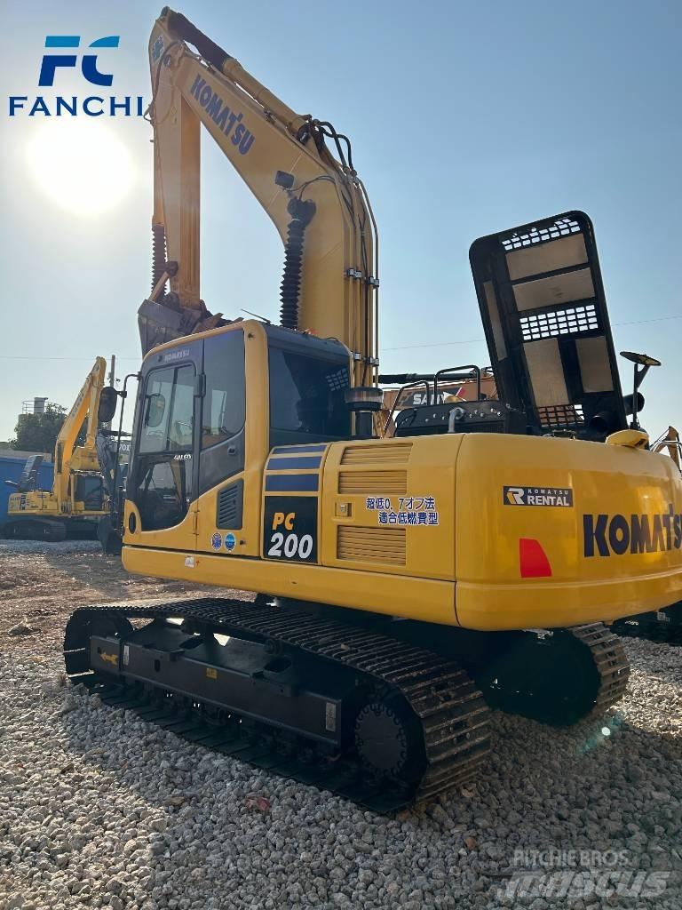 Komatsu PC 200-8 Vikšriniai ekskavatoriai