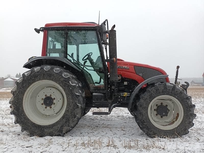 Valtra A 93 HITECH Traktoriai