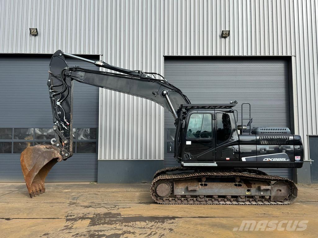 Doosan DX225LC-5 Vikšriniai ekskavatoriai