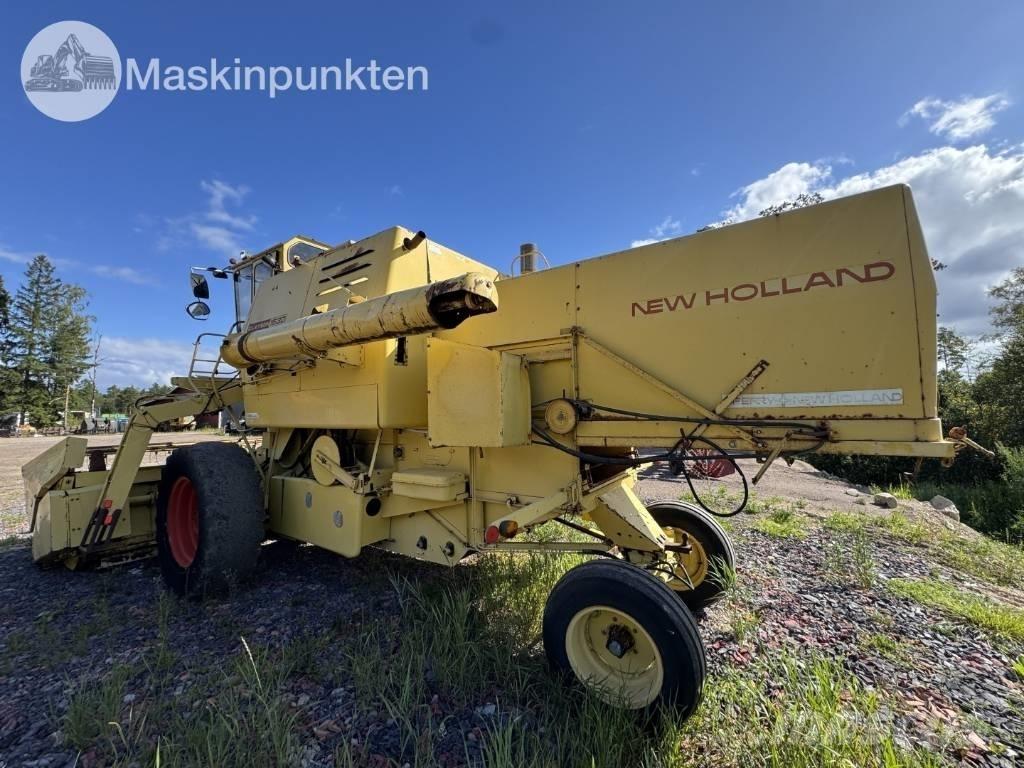 New Holland 1530 Derliaus nuėmimo kombainai