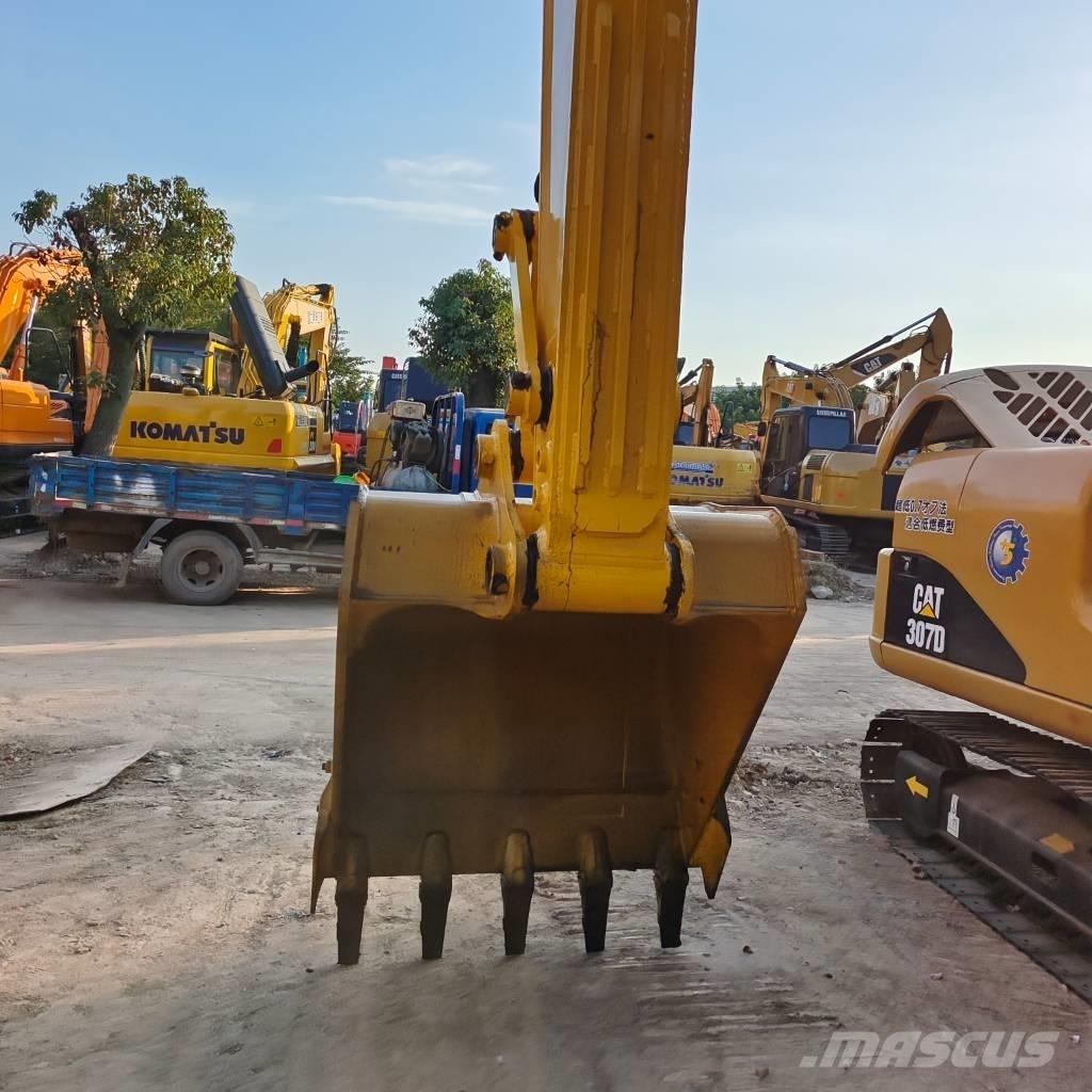 Komatsu PC 200-8 Vikšriniai ekskavatoriai