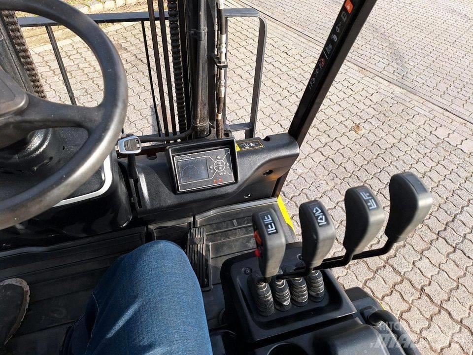 Hyundai 25 BH-9 Statyba - Kita