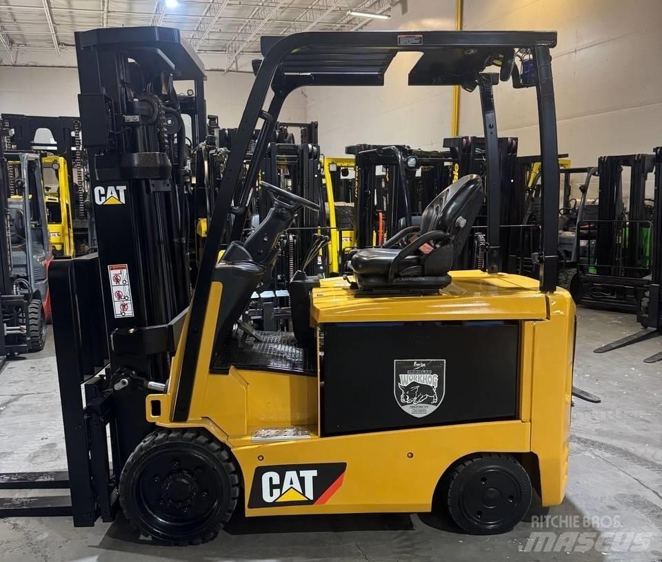 CAT EC30N2 Elektriniai šakiniai krautuvai