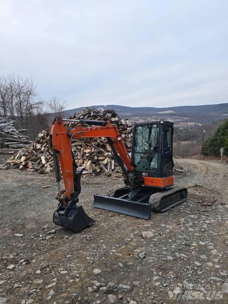 Hitachi ZX35 Mini ekskavatoriai < 7 t