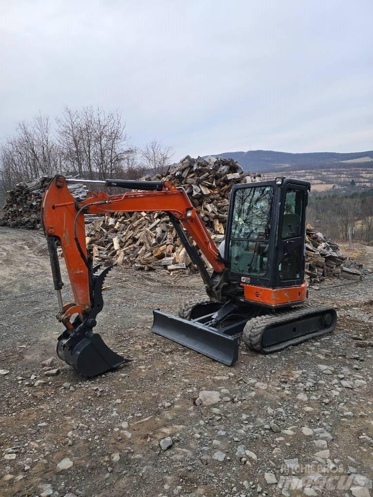 Hitachi ZX35 Mini ekskavatoriai < 7 t