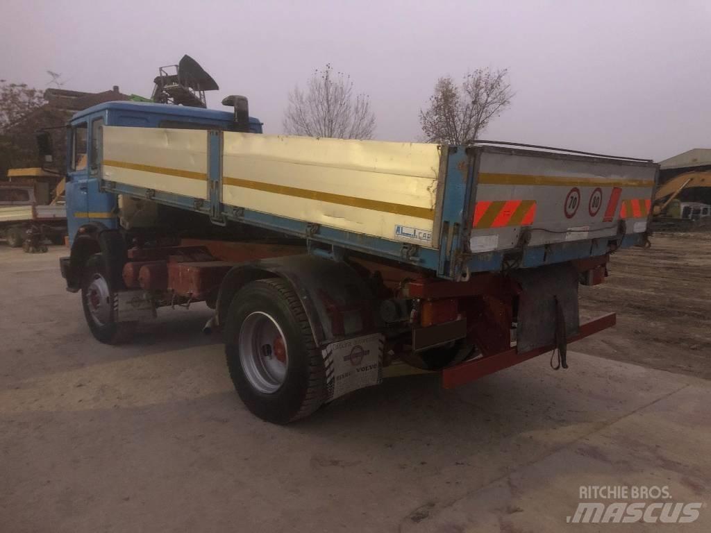 Iveco 150-17 Savivarčių priekabų vilkikai