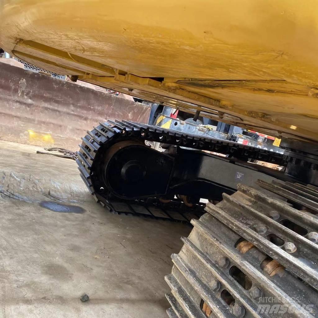 CAT 320 GC Vikšriniai ekskavatoriai