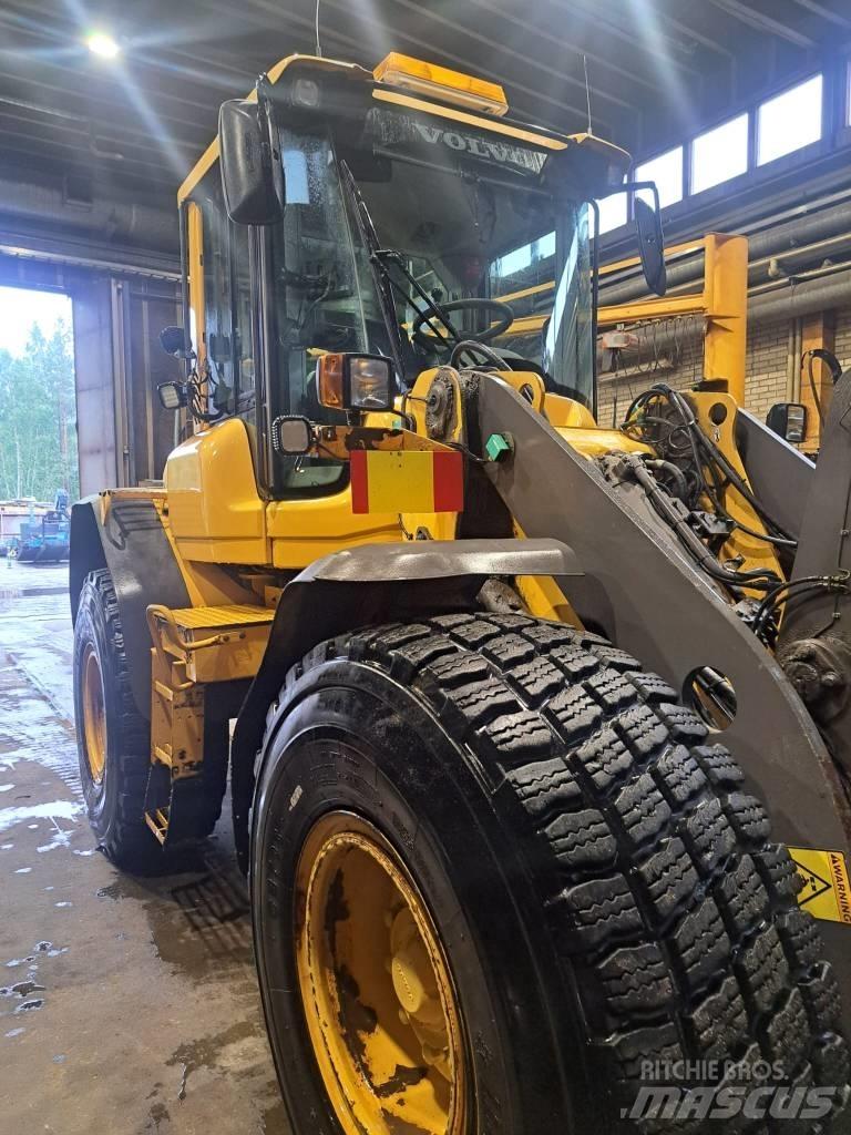 Volvo L 60 F Naudoti ratiniai krautuvai