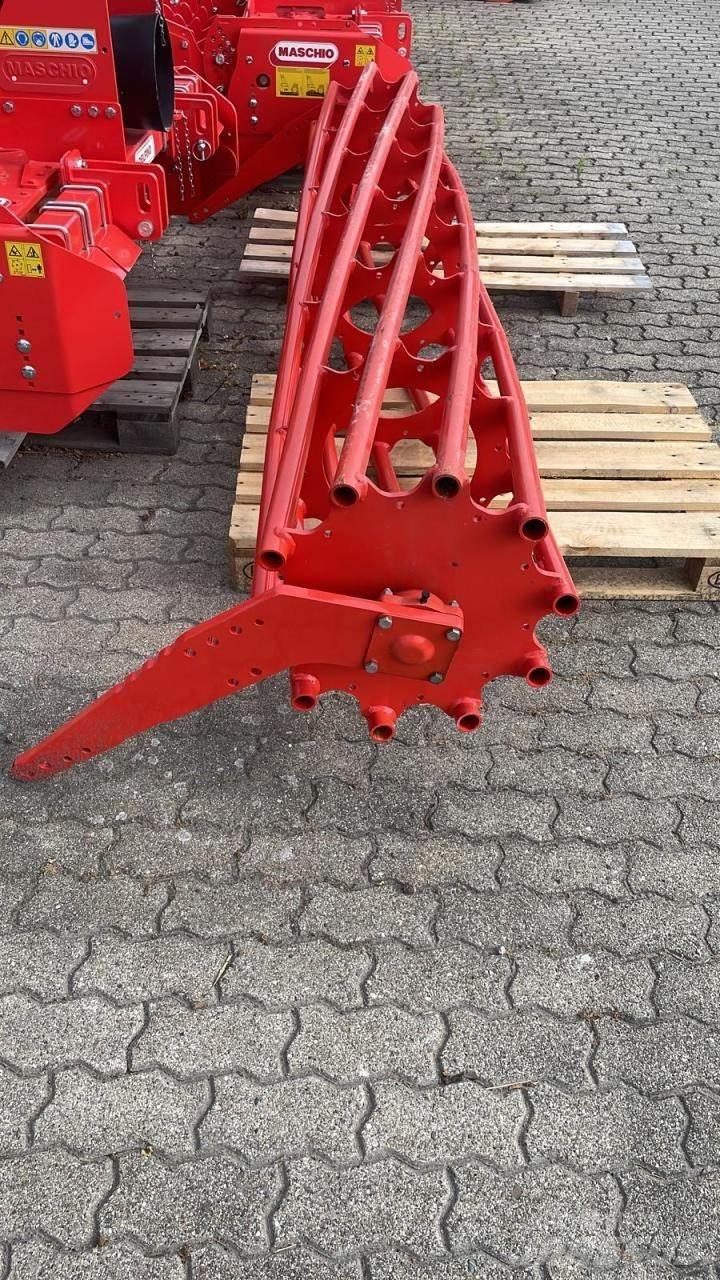 Kuhn Maxirohrwalze Velkami vibraciniai volai