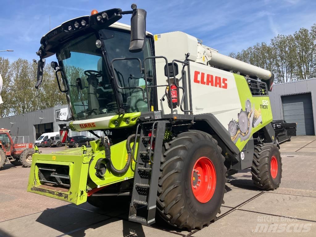 CLAAS Trion 520 Derliaus nuėmimo kombainai