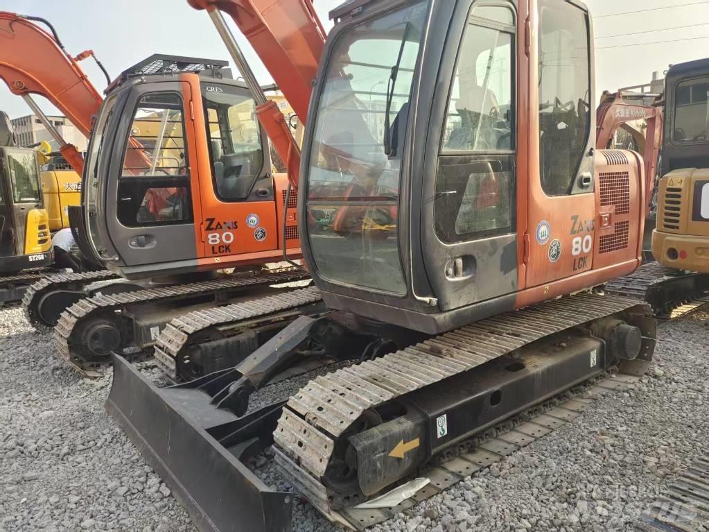 Hitachi ZX 80 Vidutinės galios ekskavatoriai 7-12 t