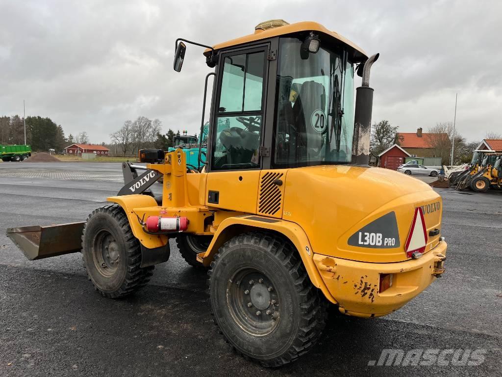 Volvo L 30 B Pro Naudoti ratiniai krautuvai