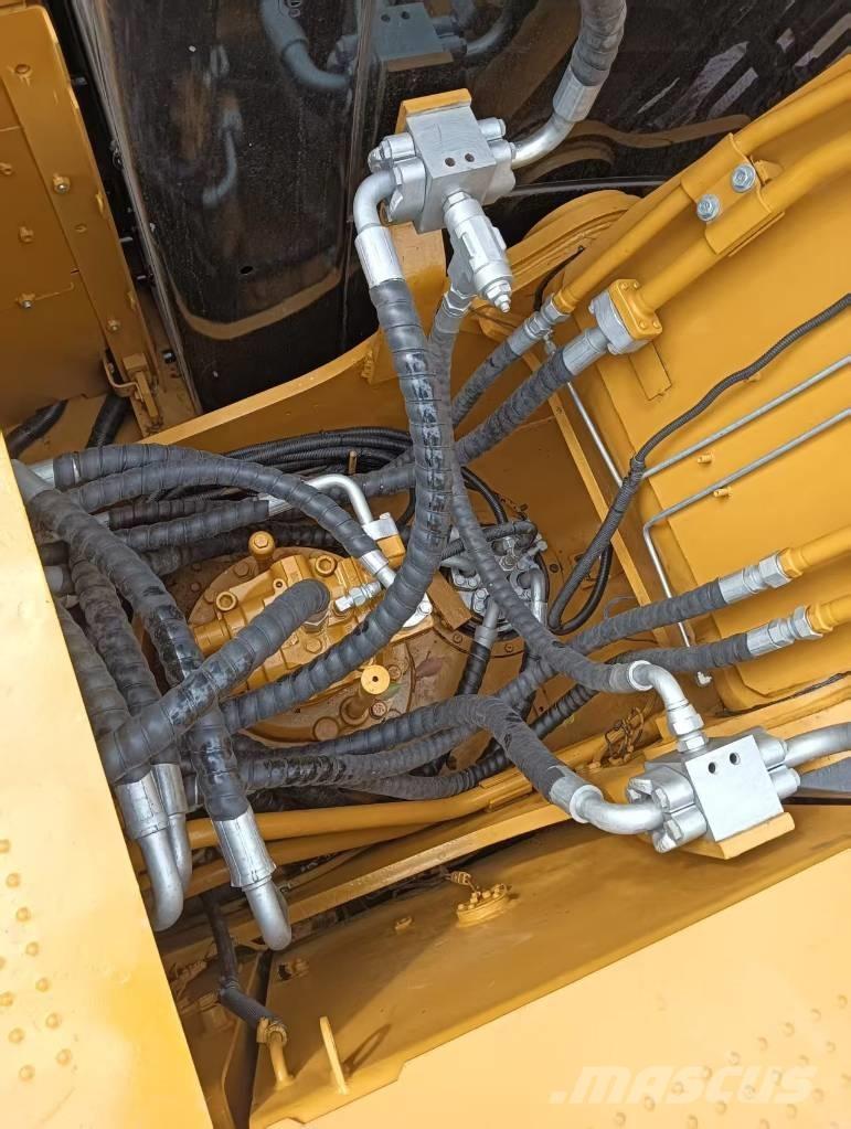 CAT 320 D L Vikšriniai ekskavatoriai