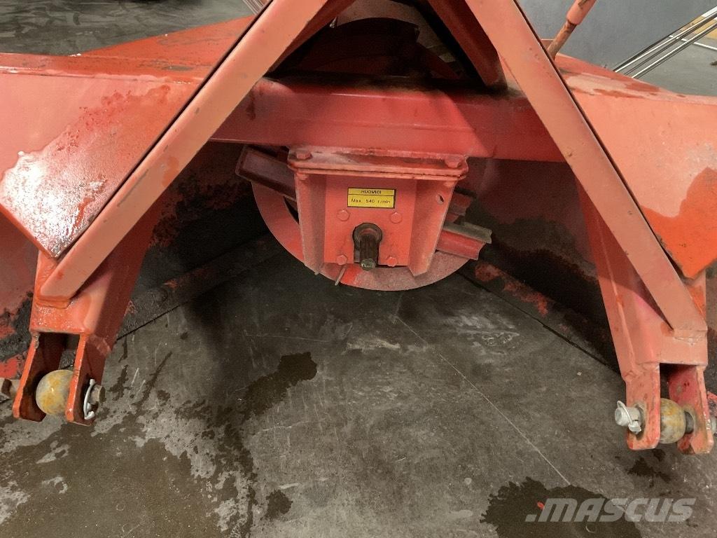 Esko 240 Sniego pūstuvai