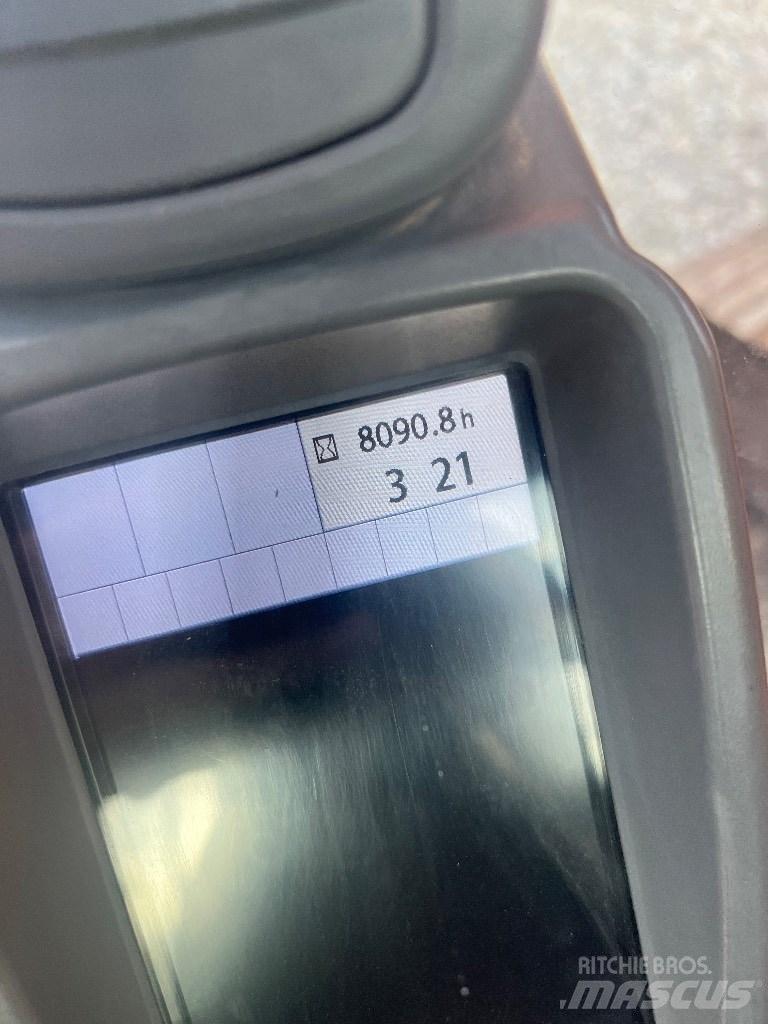 Hitachi ZX 210 Vikšriniai ekskavatoriai