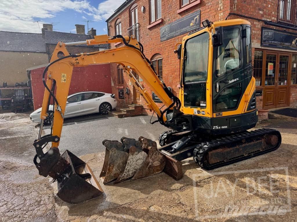 Hyundai R25Z-9 AK Mini ekskavatoriai < 7 t