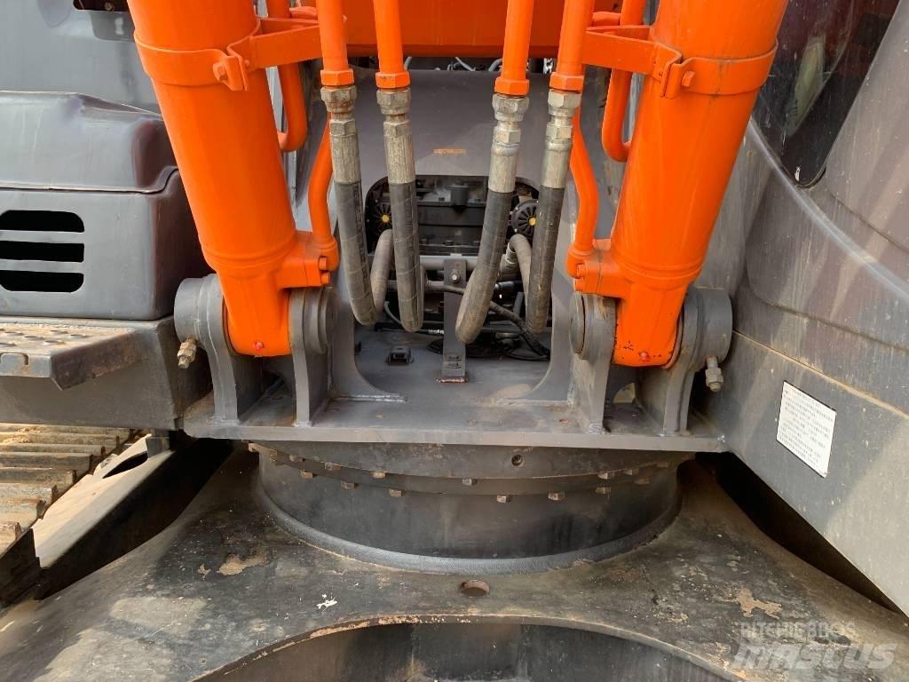 Hitachi ZX210G Vikšriniai ekskavatoriai