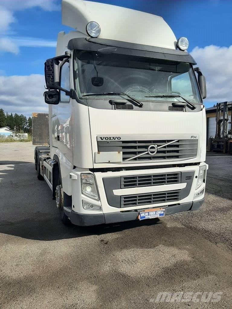 Volvo FH 13 Konteinerių nuožulnaus pakėlimo ant platformos krautuvai