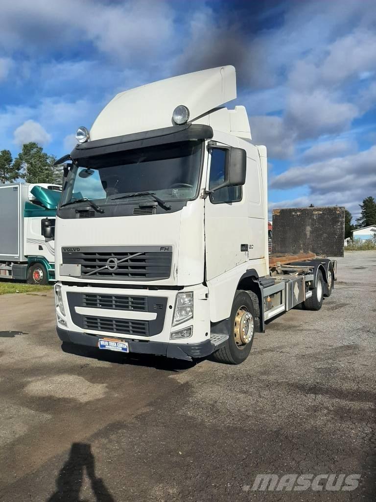 Volvo FH 13 Konteinerių nuožulnaus pakėlimo ant platformos krautuvai