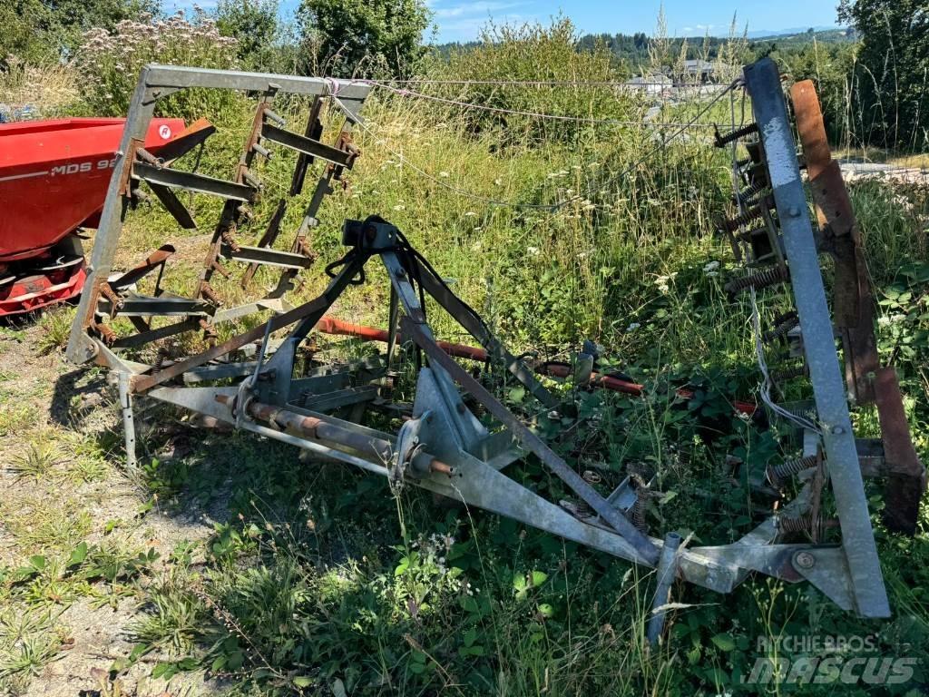  DOUCET RH7 Akėčios