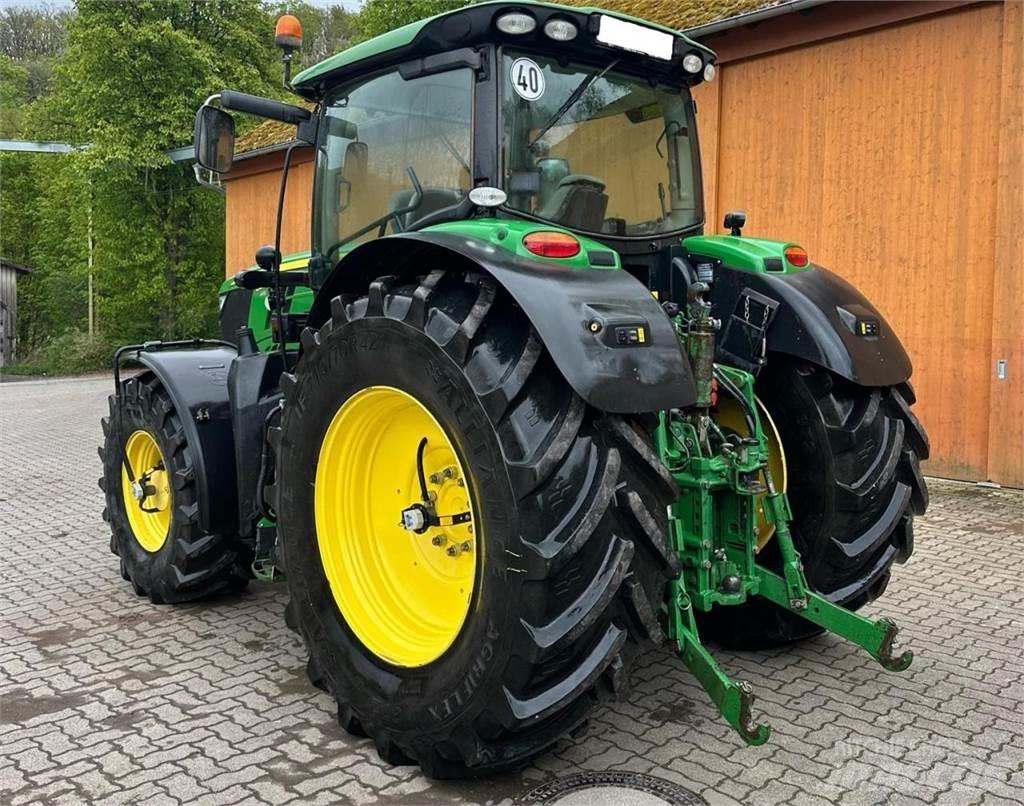 John Deere 6210R Traktoriai