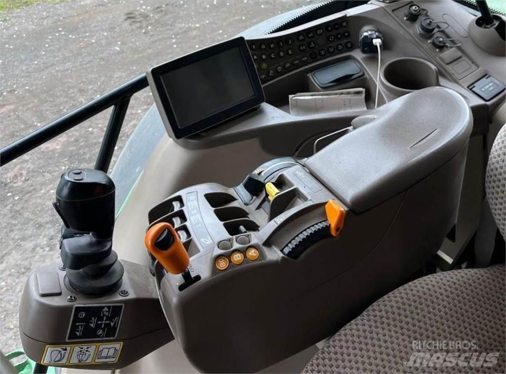 John Deere 6210R Traktoriai