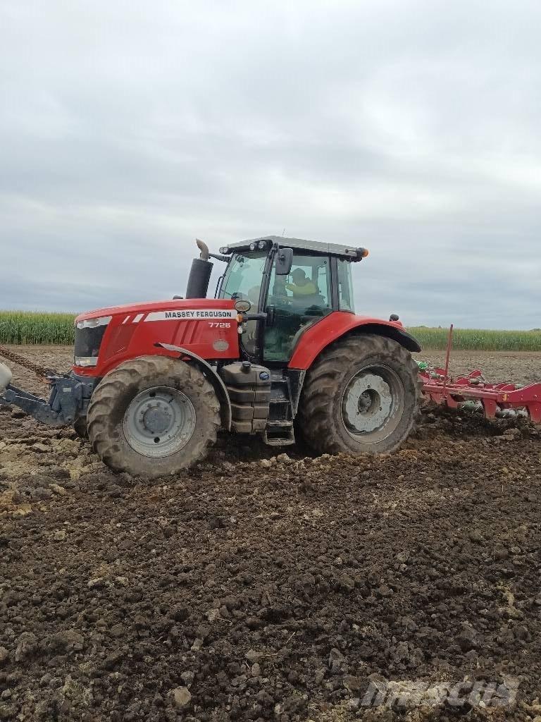 Massey Ferguson 7726 Traktoriai