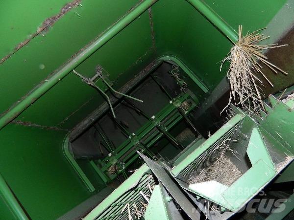 John Deere 960 Derliaus nuėmimo kombainai