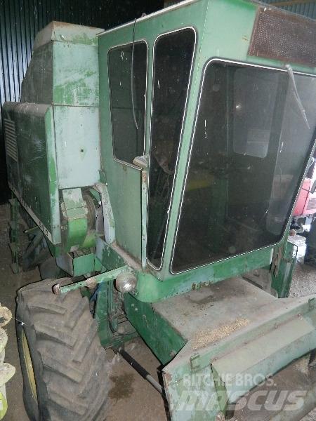 John Deere 960 Derliaus nuėmimo kombainai