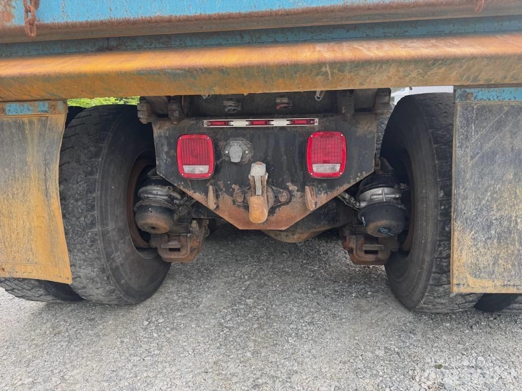 Mack Granite CT 713 Savivarčių priekabų vilkikai