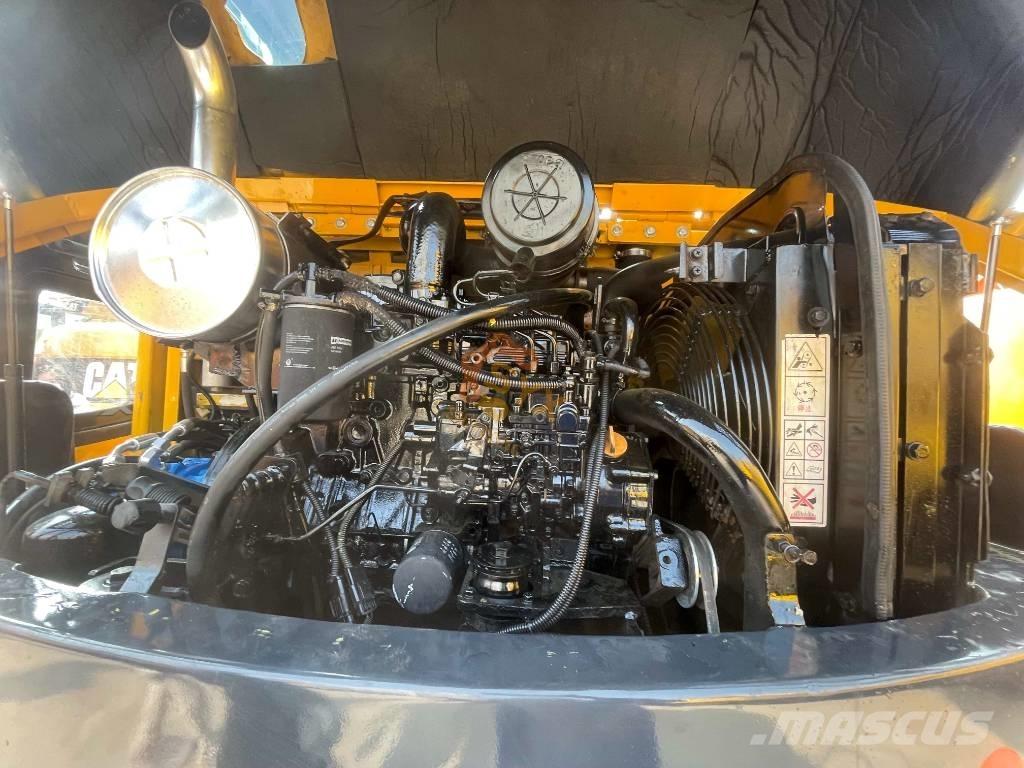 Hyundai 60 W Ratiniai ekskavatoriai