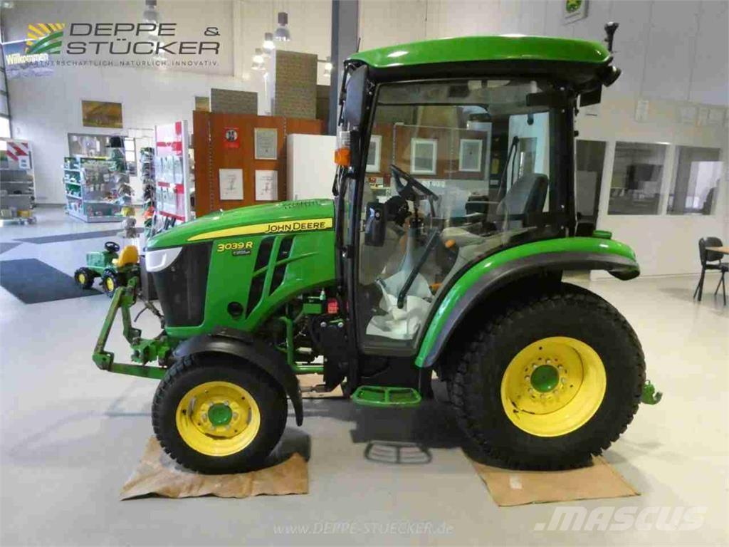 John Deere 3039R Naudoti kompaktiški traktoriai
