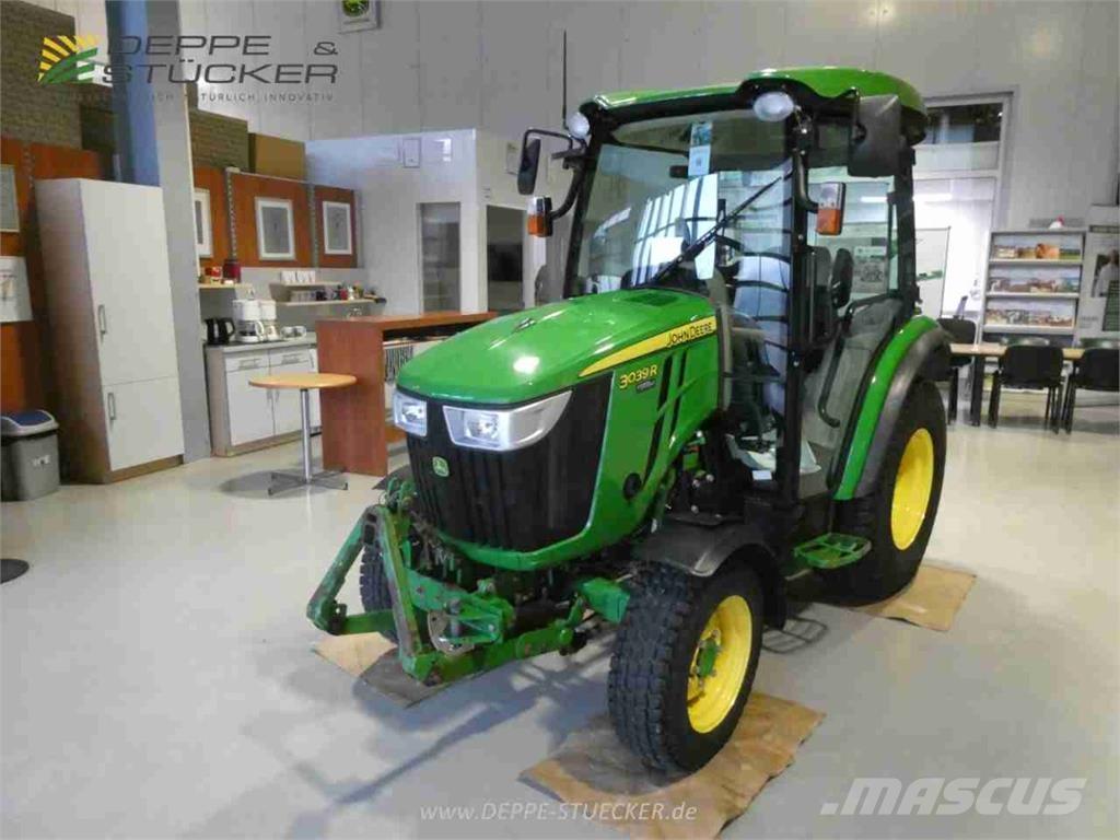 John Deere 3039R Naudoti kompaktiški traktoriai