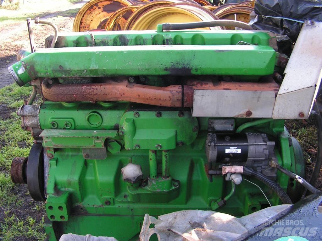 John Deere 8100 Varikliai