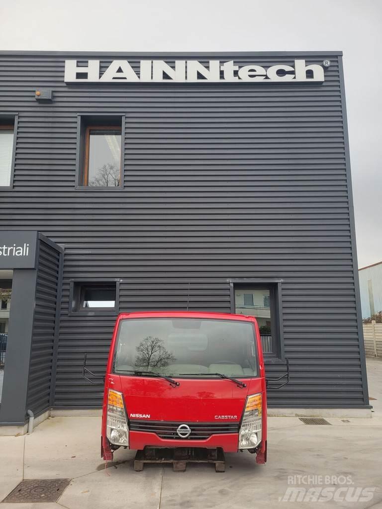 Nissan Cabstar Kabinos ir salonai
