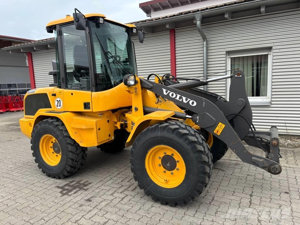 Volvo Radlader L30G Naudoti ratiniai krautuvai