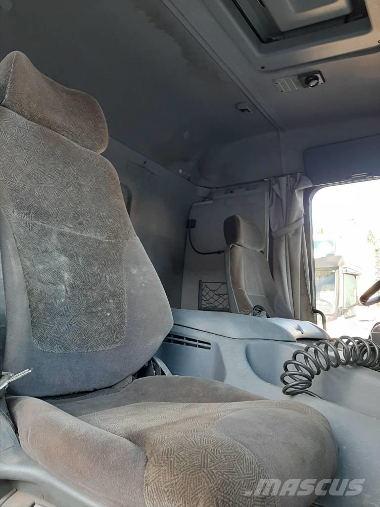 Scania P 124 Sunkvežimiai su keliamuoju kabliu