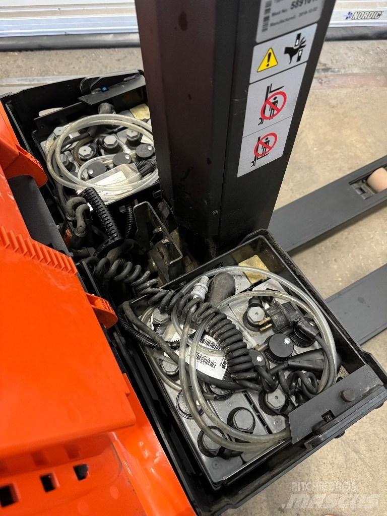Toyota SWE080L Rankiniai vėžimėliai