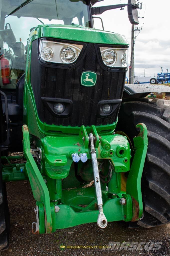 John Deere 6215 R Traktoriai