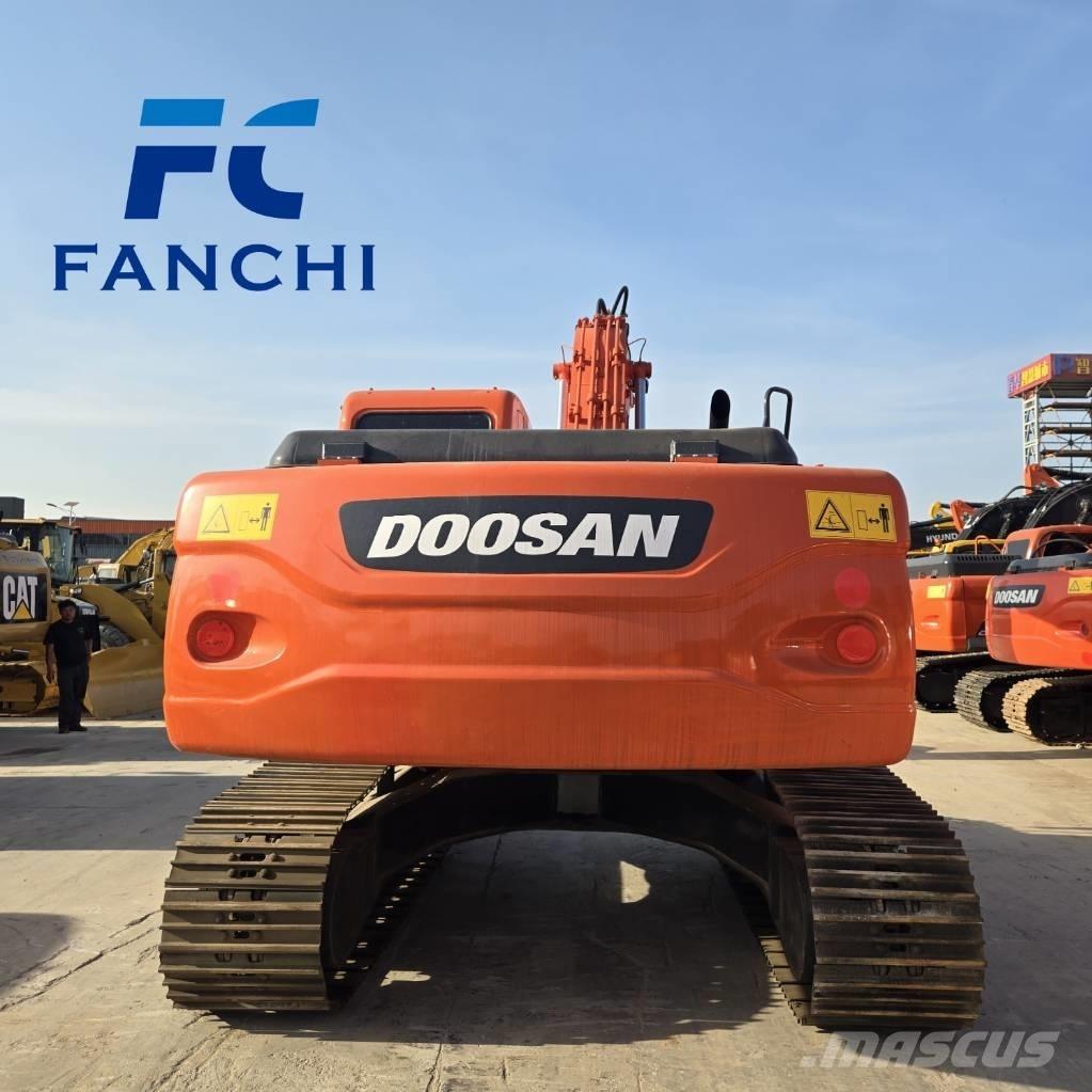Doosan DX 225 LC Vikšriniai ekskavatoriai