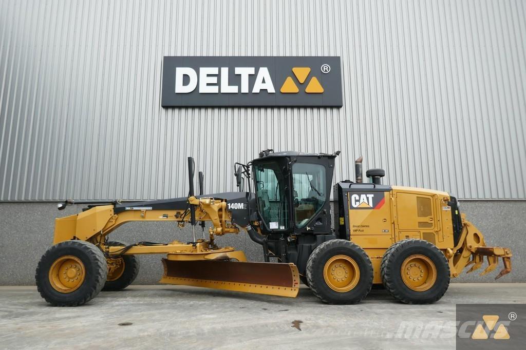 CAT 140M2 Greideriai