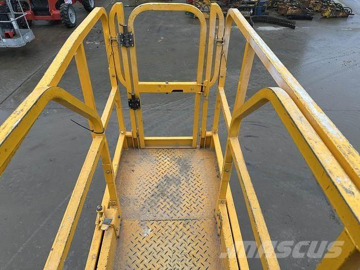 JCB S2032E Kiti keltuvai ir platformos