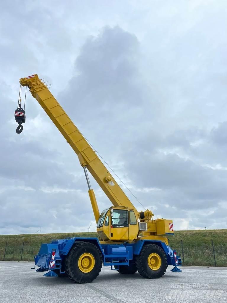 Terex RT555-1 Neapdoroto reljefo kranai